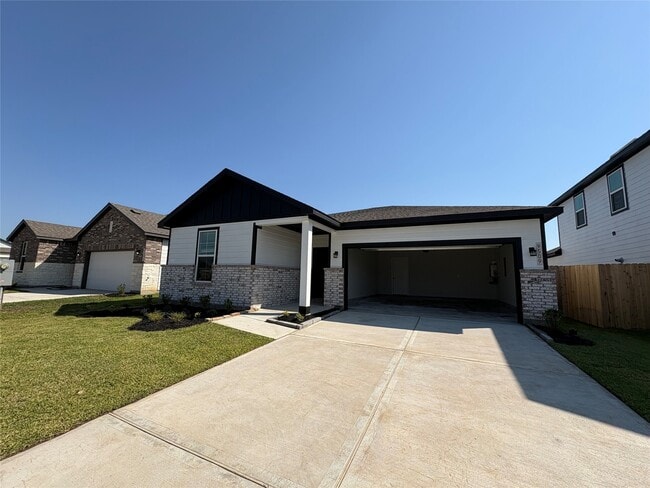 Primary Photo - 9509 Shady Trl Dr