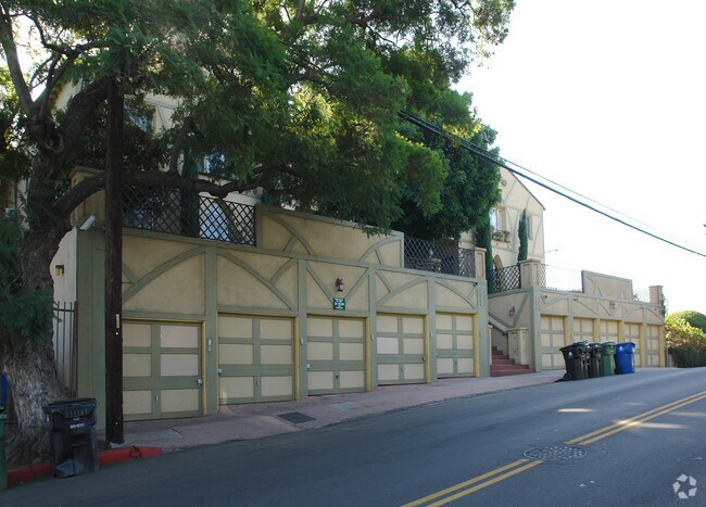 Primary Photo - 1316-1322 Lucile Ave