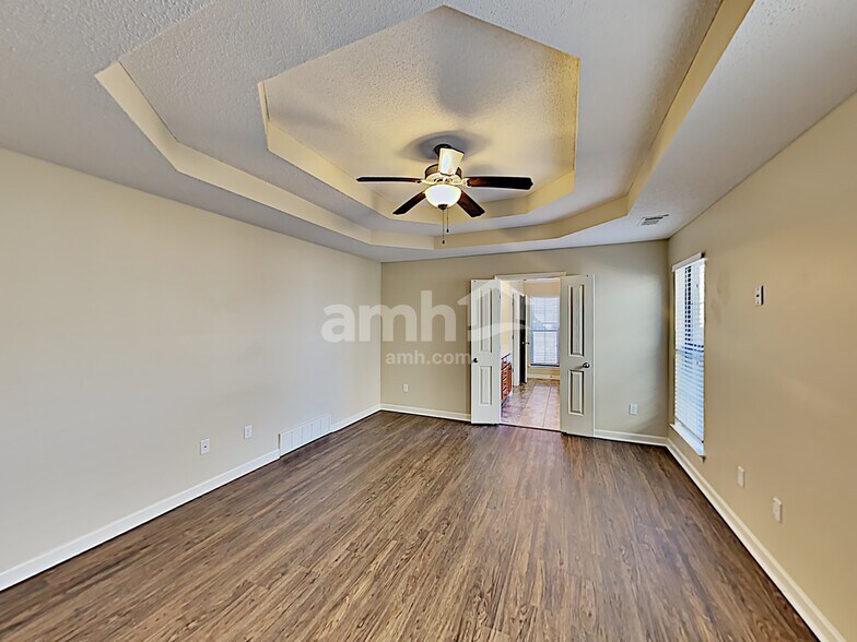 Building Photo - 8716 Nuthatch Ln