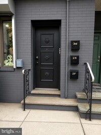 Building Photo - 3175 Richmond St