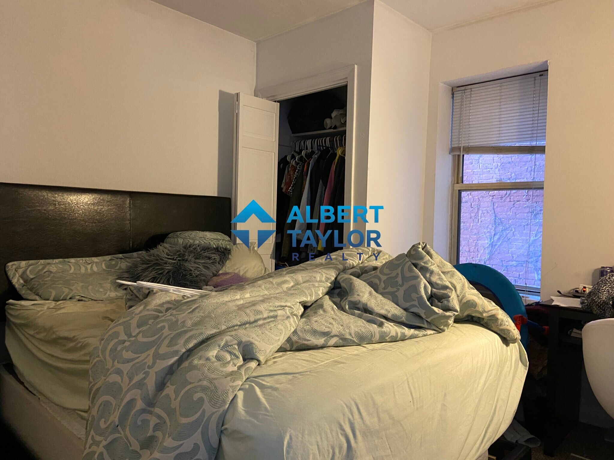 Building Photo - 22 Saint Cyprians Pl