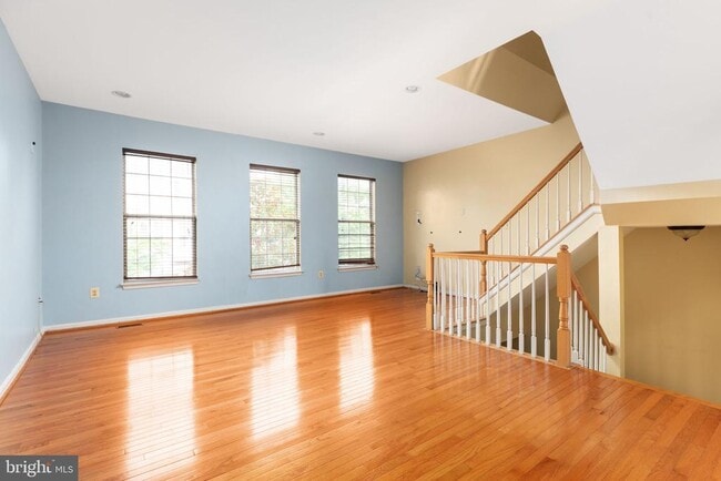 Building Photo - 2471 Clover Field Cir