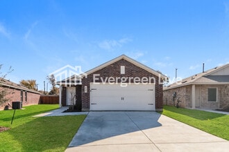 Building Photo - 832 Dressage Ln