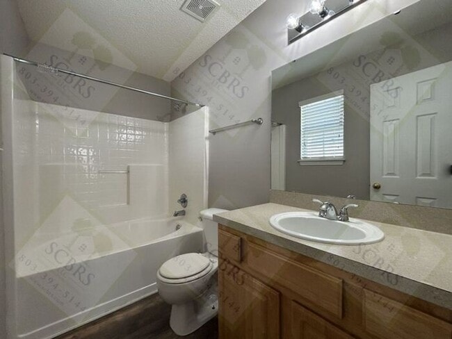 Building Photo - 352 White Gables Dr