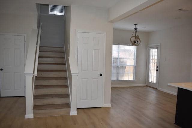 Building Photo - 8660 Hawthorne St