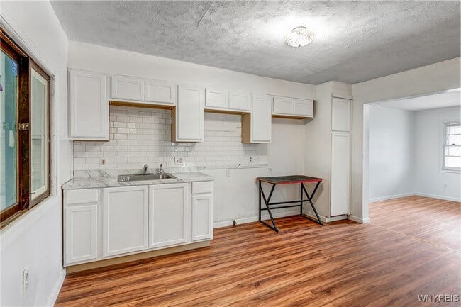 Building Photo - 20 Wood Ave