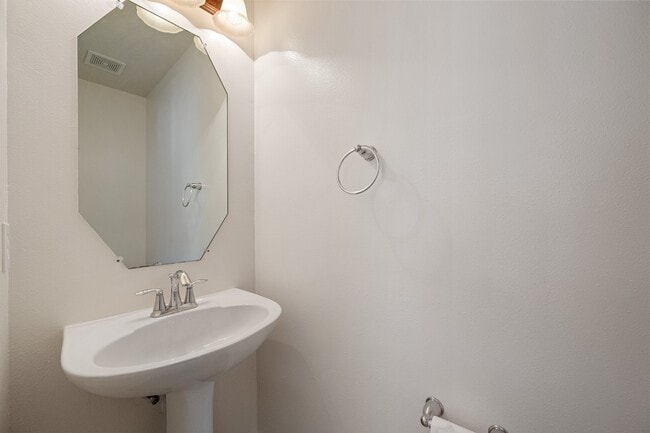 Building Photo - 11938 Ramla Place Trail