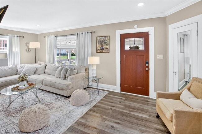 Building Photo - 10903 Parkhurst Dr