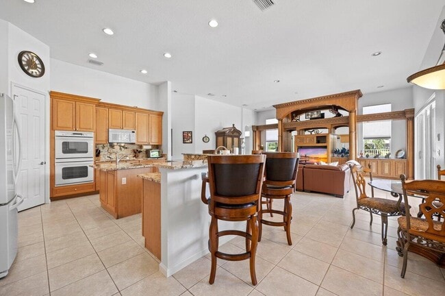 Building Photo - 11727 Paradise Cove Ln