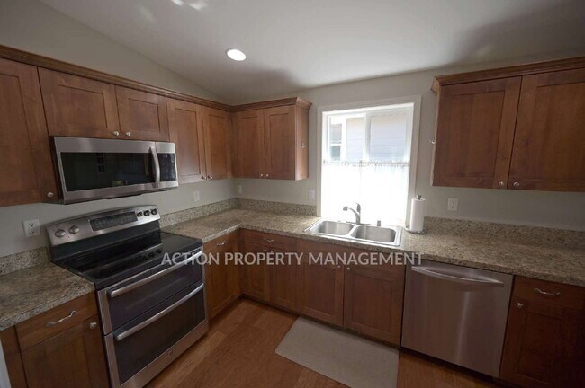 Building Photo - 3 bed 2 bath in Jennies Meadow, Sequim