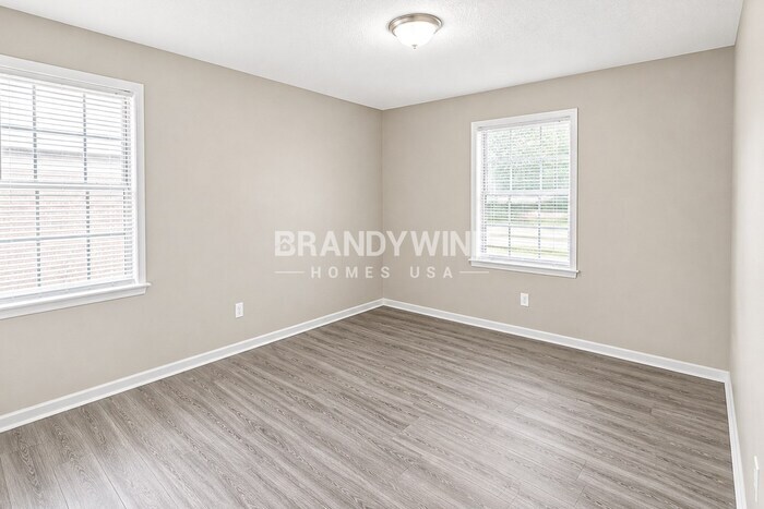Building Photo - 2893 Knightway Rd
