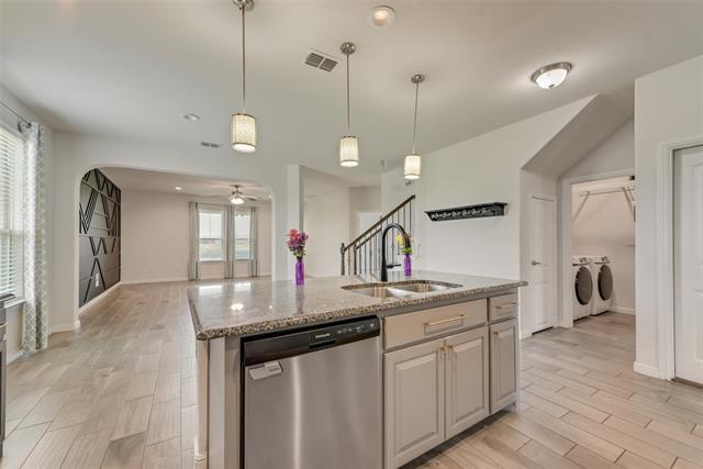 Building Photo - 9905 Wynndel Trl