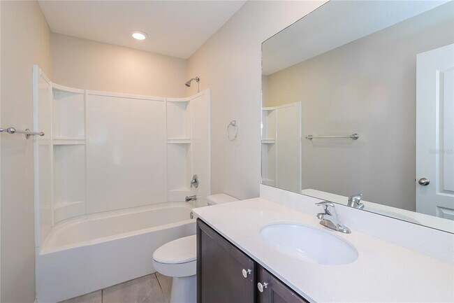 Building Photo - 216 Fig Ct