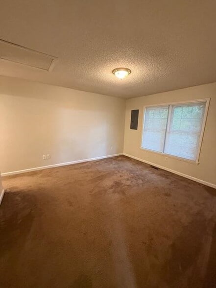 Building Photo - 3911 Archdale Rd