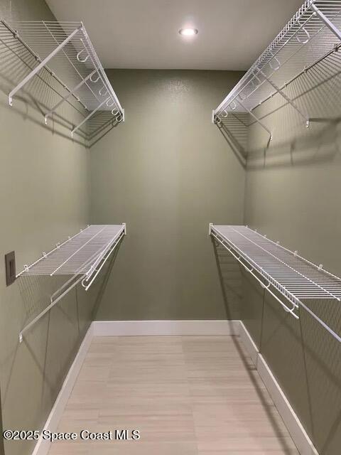 Building Photo - 905 Parkside Pl