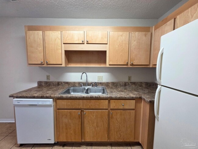 Building Photo - 1440 N 61st Ave