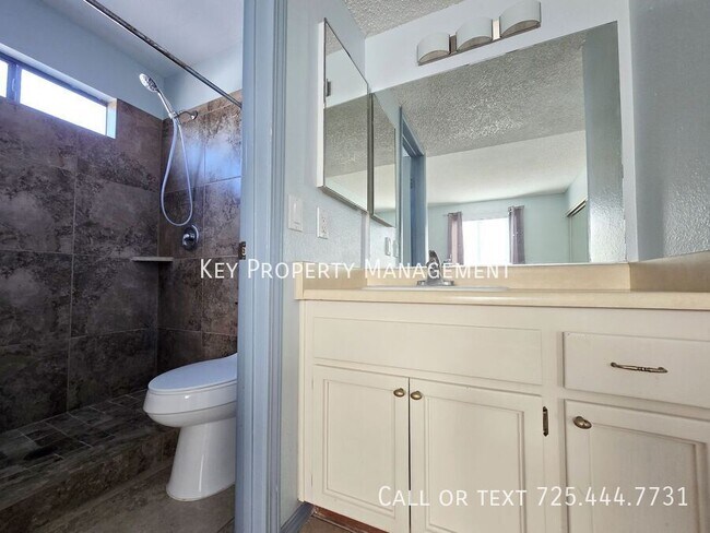 Building Photo - 3720 Snorkel Cir