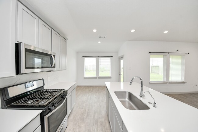 Building Photo - 7923 Cattleman Vly Dr