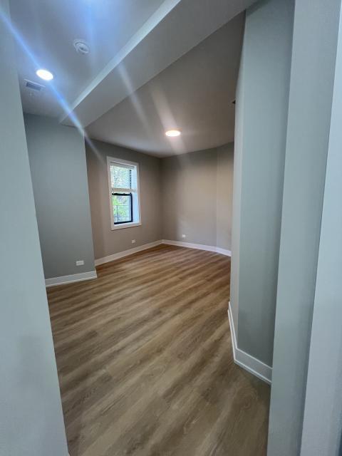 Building Photo - 1 bedroom in Chicago IL 60614