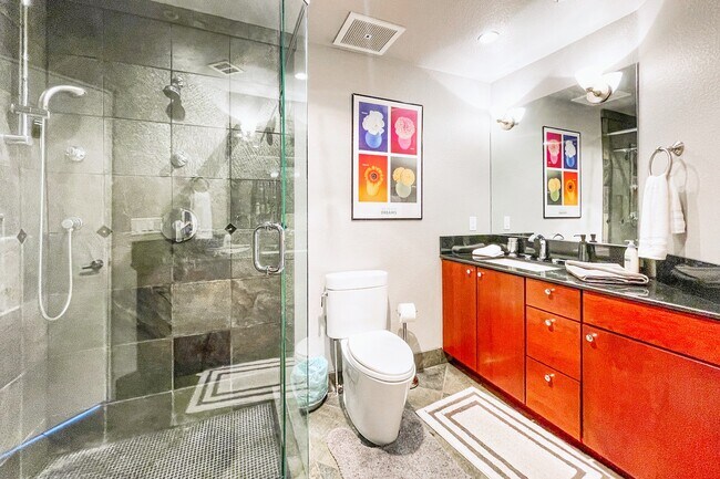 Building Photo - 287 E Fountain Blvd