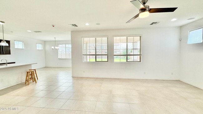 Building Photo - 10935 E Tesla Ave