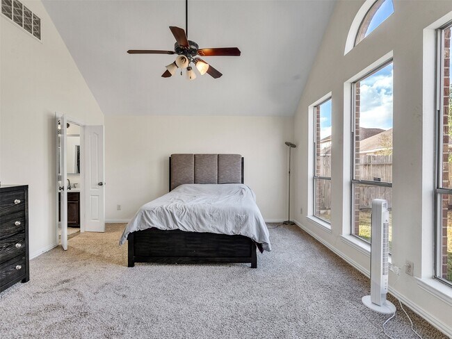 Building Photo - 24514 Bella Florence Dr