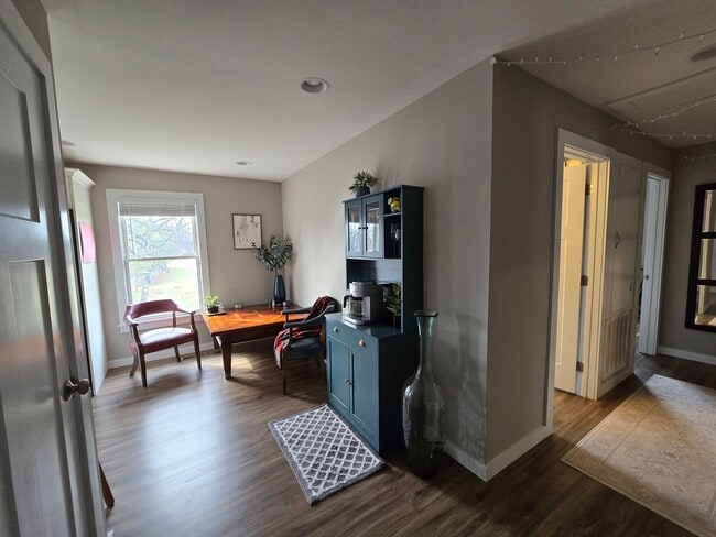 Building Photo - Newly remodeled 2BR/2BA Home in Farragut