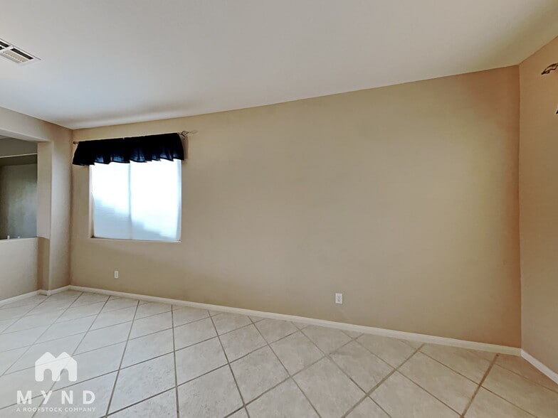 Building Photo - 2728 La Porte Ct