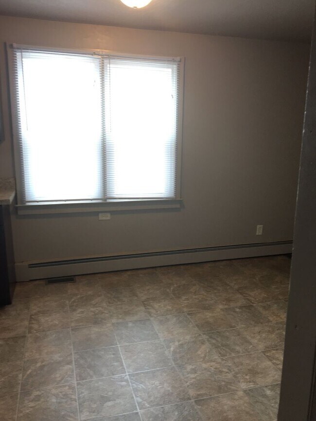 Building Photo - 3356 Days Mill Rd