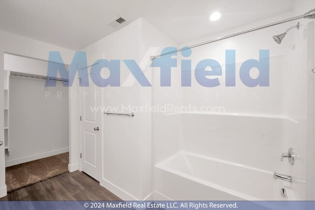 Building Photo - Small Pet Friendly - Lehi Townhome 3 BD 3 BA 2 GA