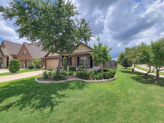 Building Photo - 22902 Henderson Row Dr