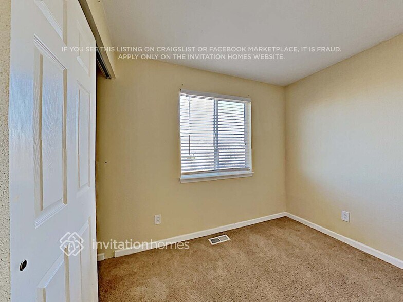 Building Photo - 17579 E Temple Dr