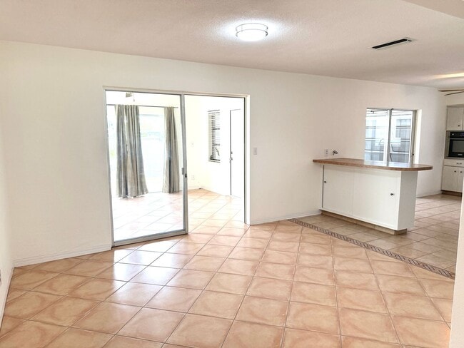 Building Photo - Waterfront Home for Rent – 2BR/2.5BA + Doc...