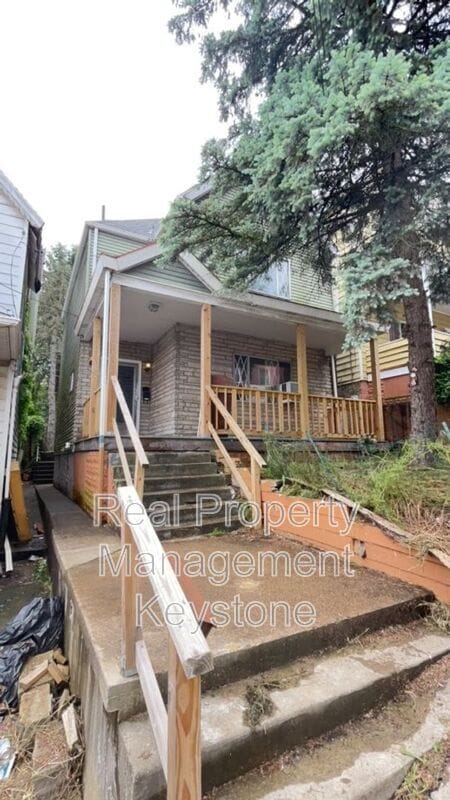 Building Photo - 121 Cutler St
