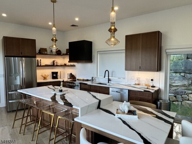 Building Photo - 301 Kingsland Rd