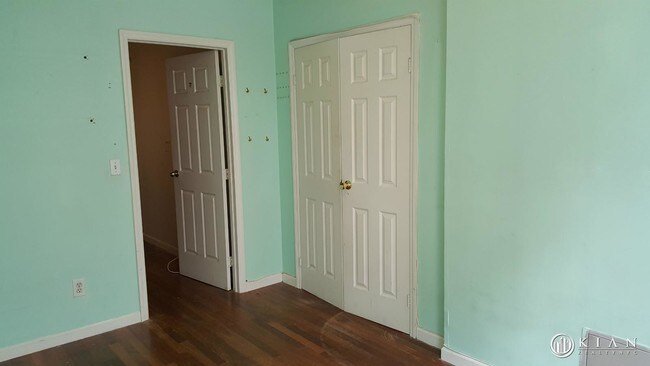 Building Photo - 34 Orchard St