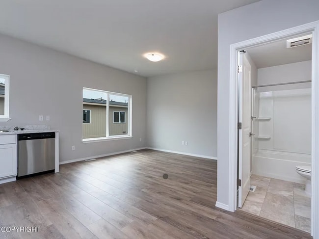 Building Photo - Beautifully designed condo!