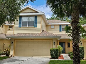 Building Photo - Charming 3 Bedroom townhome in gated commu...