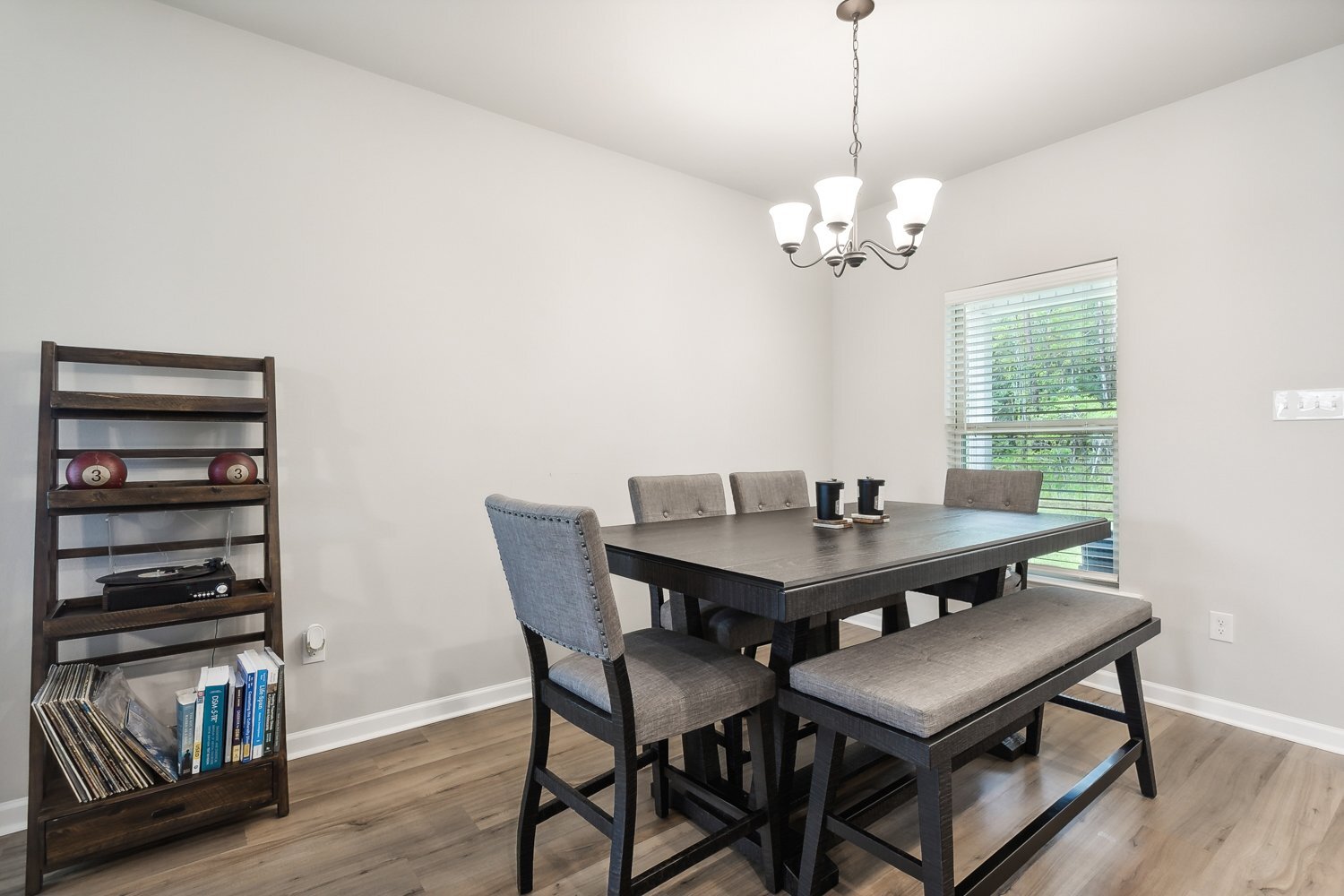 Building Photo - 60341 Sunset Oak Blvd