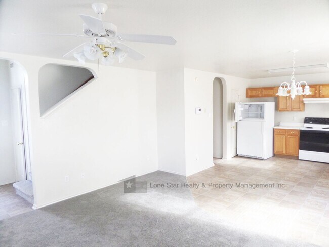 Building Photo - 3-Bedroom Duplex for Rent in Killeen
