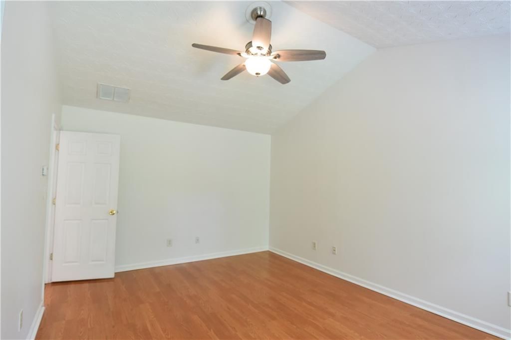 Building Photo - 3347 Baymount Way