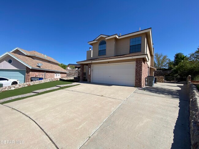 Building Photo - 812 Merriman Dr