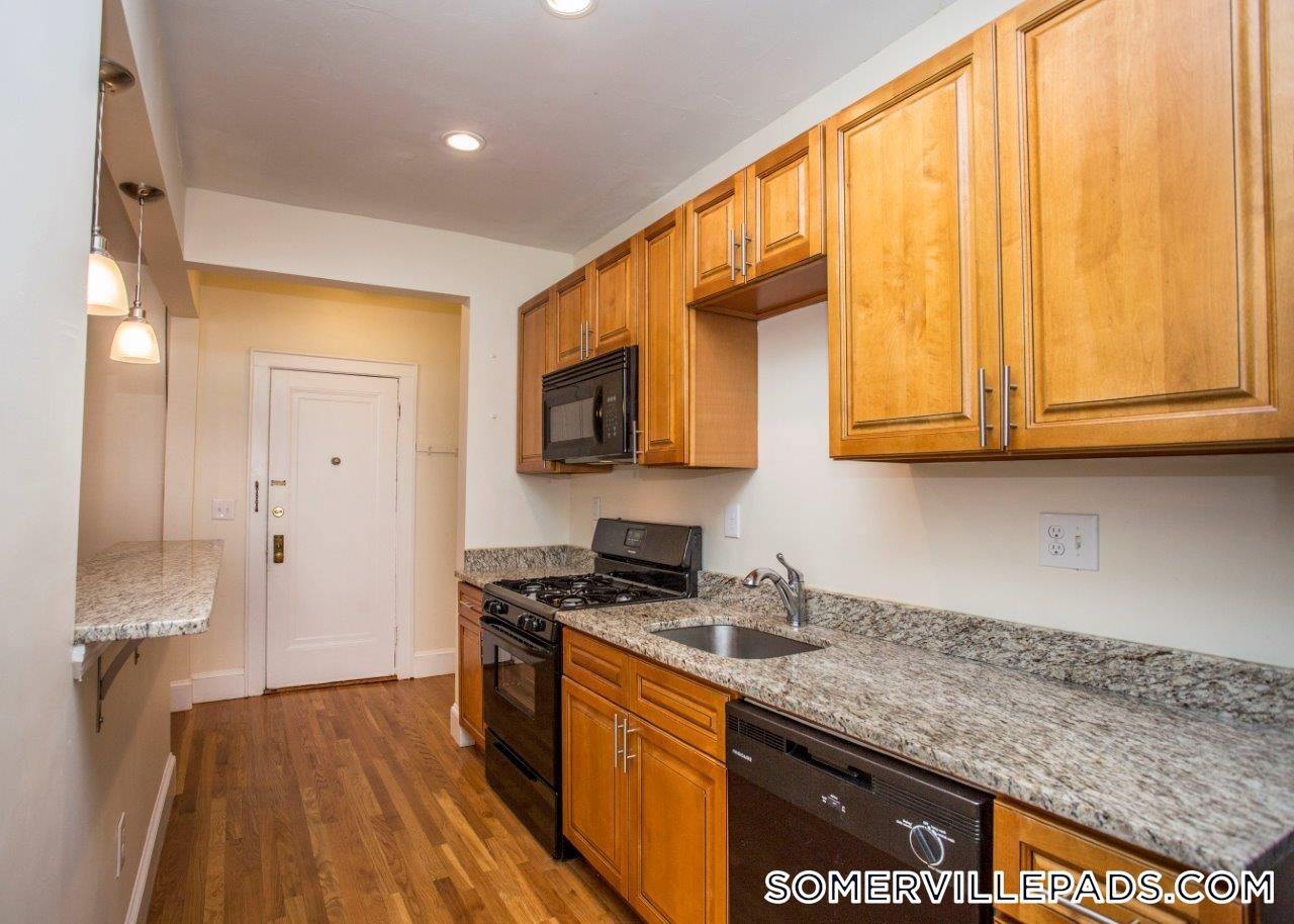 Building Photo - 138 Highland Ave