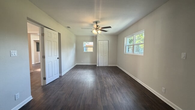 Building Photo - 8534 Addison Rd