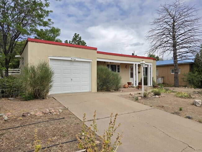 Building Photo - 133 Sereno Dr