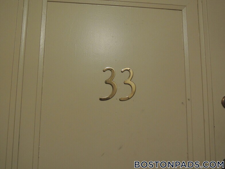 Building Photo - 1179 Boylston St