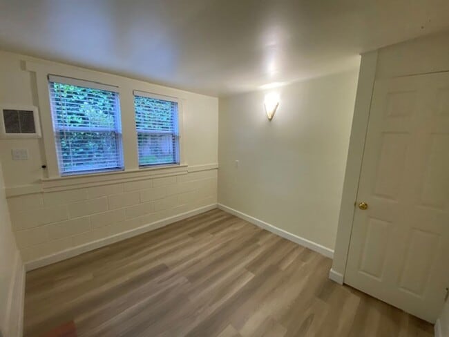 Building Photo - 245-249 Walnut Street