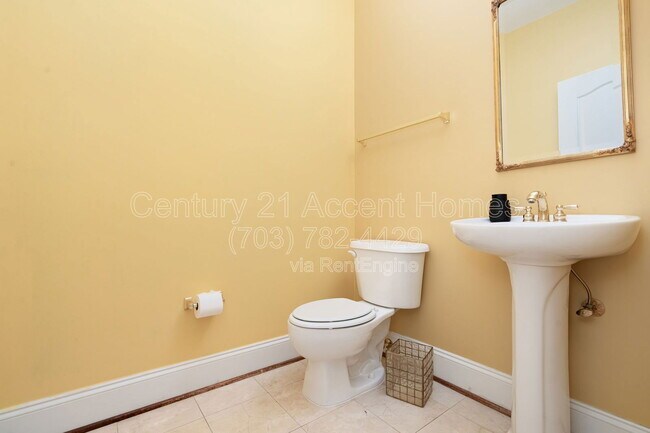 Building Photo - 8401 Tysons Trace Ct