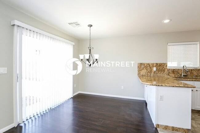 Building Photo - 3 Bedroom Pet-Friendly Home in Henderson, NV with Main Street Renewal