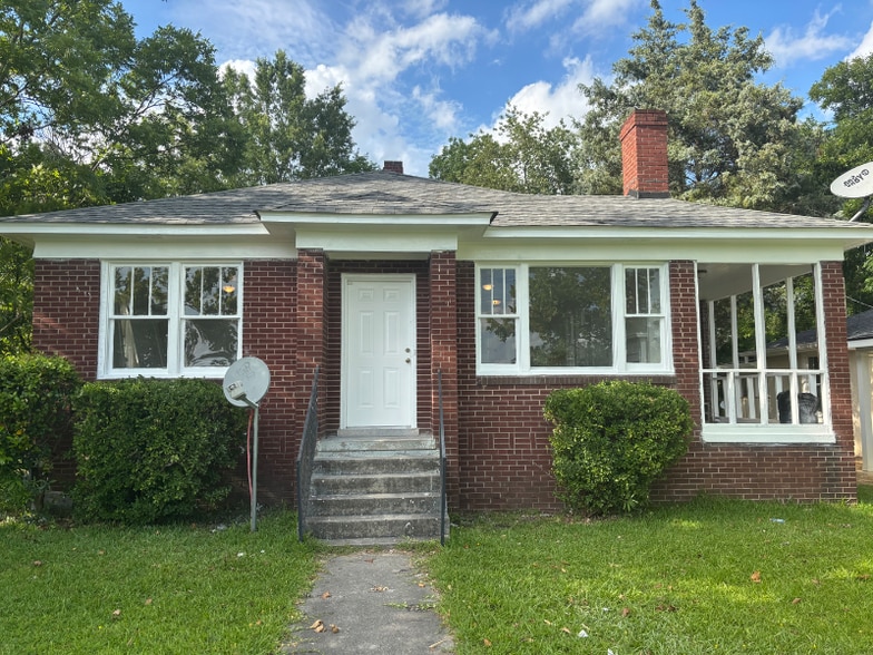 Primary Photo - 2601 Edgewood Ave